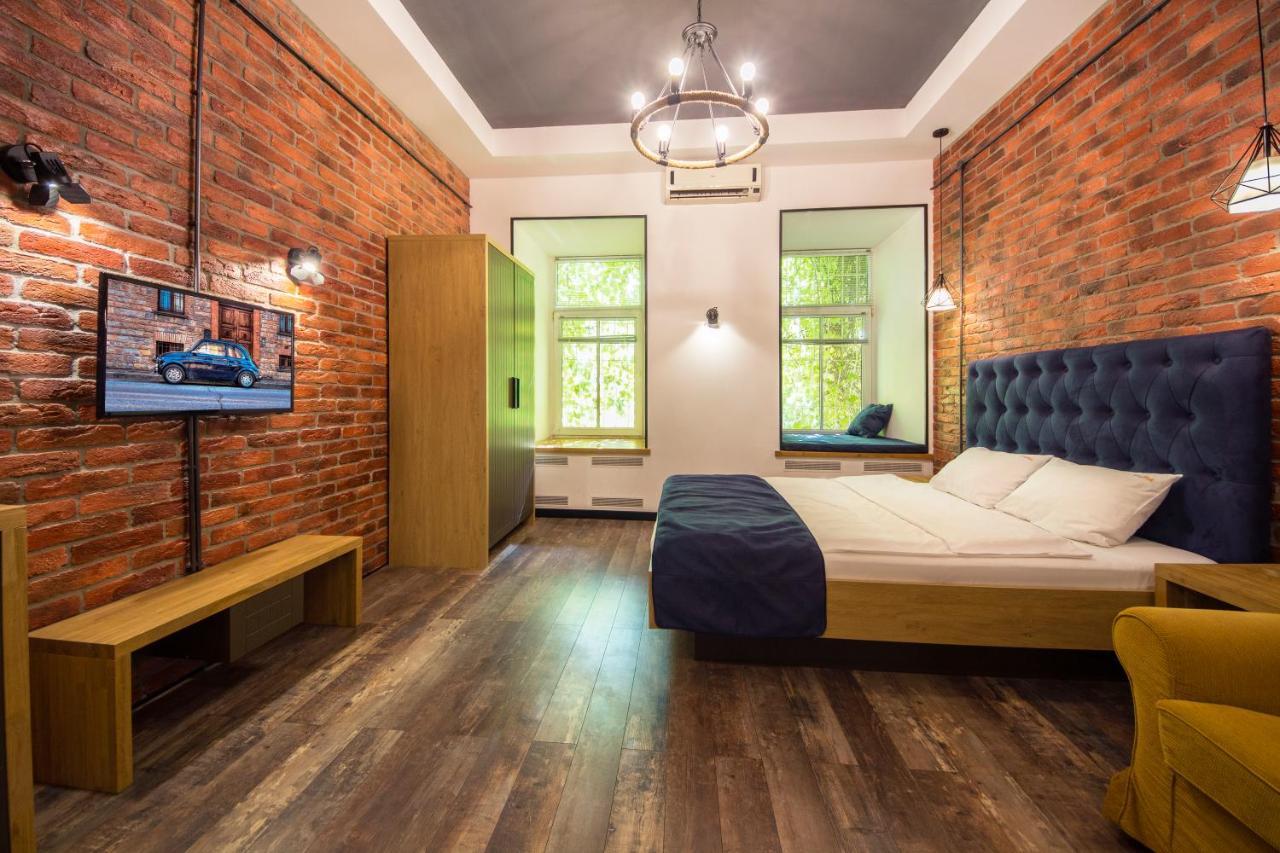 Self Check-In Apartments Near Landscape Alley Kiev Exterior foto